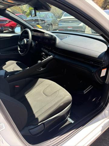 2025 Hyundai Elantra Hybrid SEL Sport