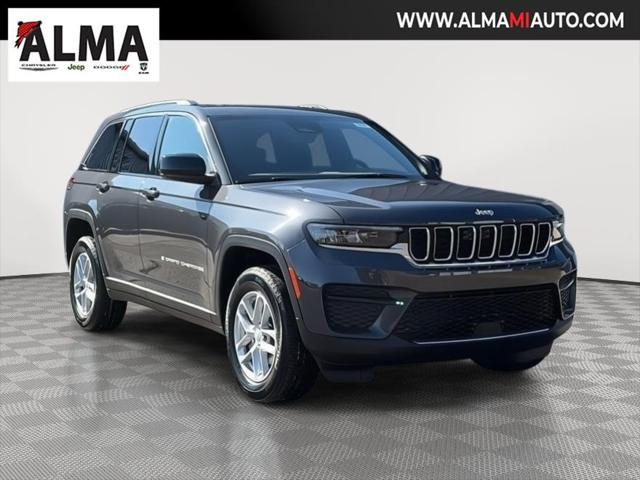 2026 Jeep Grand Cherokee GRAND CHEROKEE LAREDO X 4X4