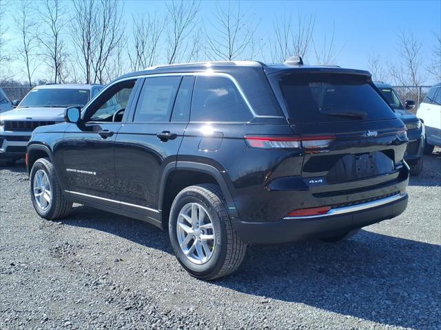 2026 Jeep Grand Cherokee GRAND CHEROKEE LAREDO X 4X4