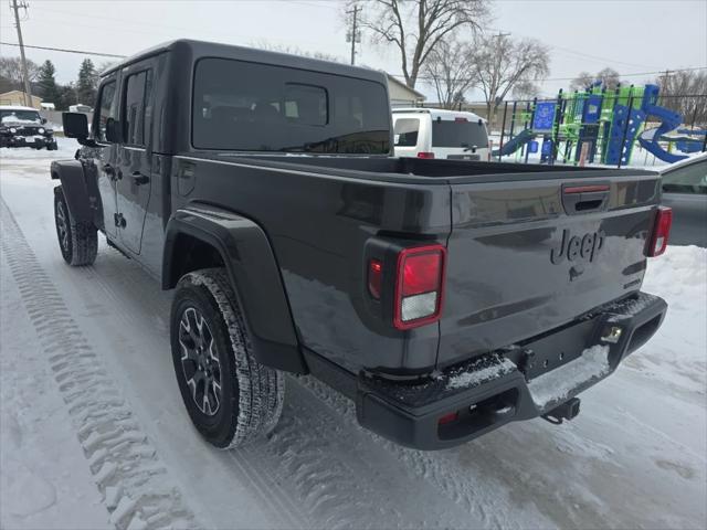 2026 Jeep Gladiator GLADIATOR SAHARA 4X4