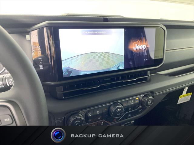 2026 Jeep Gladiator GLADIATOR SAHARA 4X4