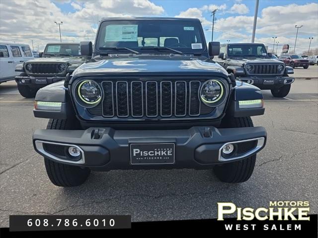 2026 Jeep Gladiator GLADIATOR SAHARA 4X4