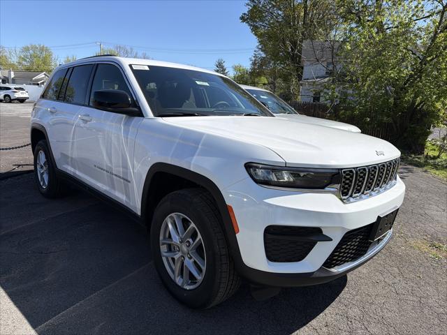2026 Jeep Grand Cherokee GRAND CHEROKEE LAREDO X 4X4