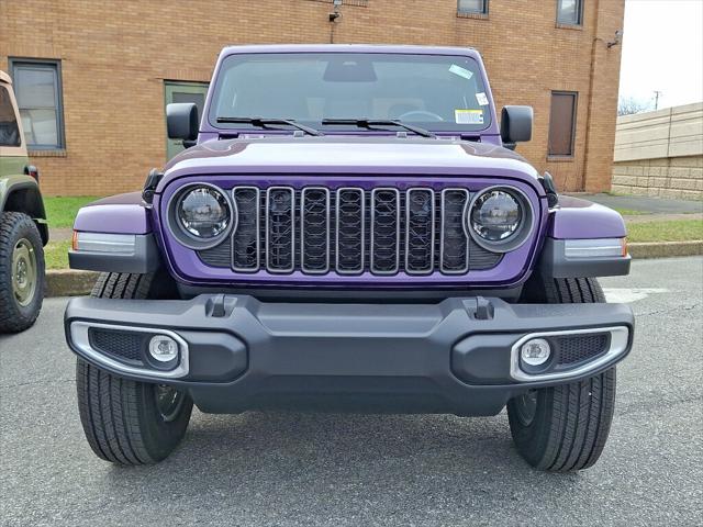 2026 Jeep Gladiator GLADIATOR SAHARA 4X4