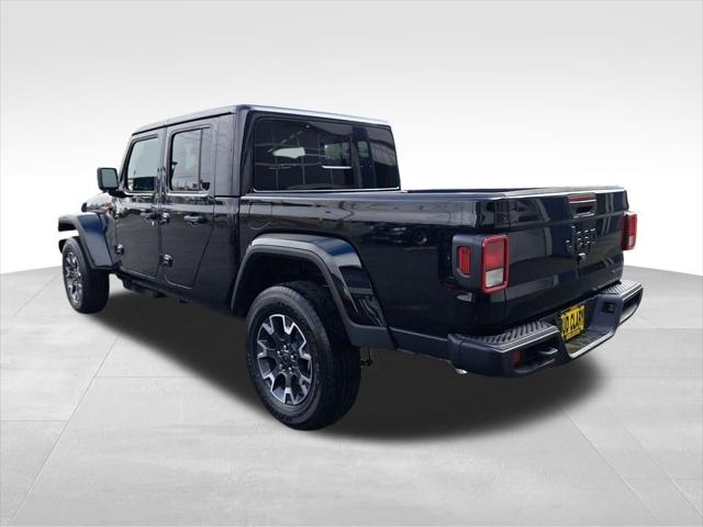 2026 Jeep Gladiator GLADIATOR SAHARA 4X4