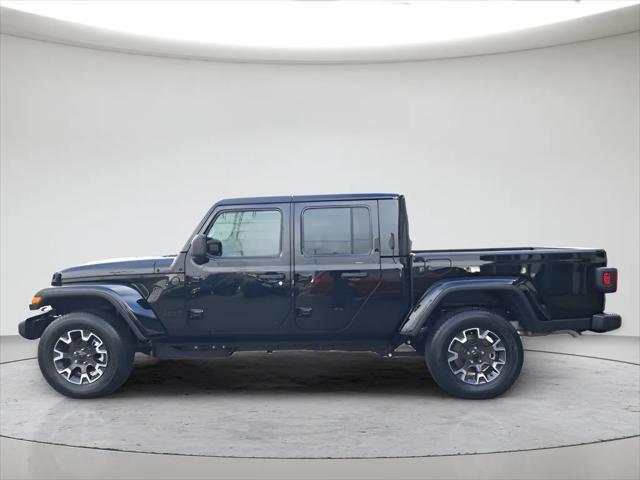 2026 Jeep Gladiator GLADIATOR SAHARA 4X4 2026 Jeep Gladiator GLADIATOR SAHARA 4X4