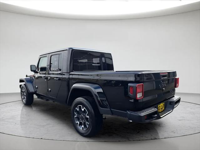 2026 Jeep Gladiator GLADIATOR SAHARA 4X4 2026 Jeep Gladiator GLADIATOR SAHARA 4X4