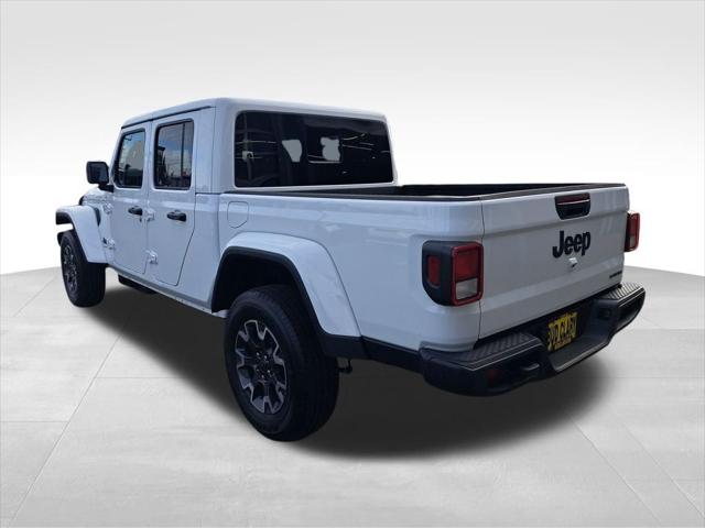 2026 Jeep Gladiator GLADIATOR SAHARA 4X4