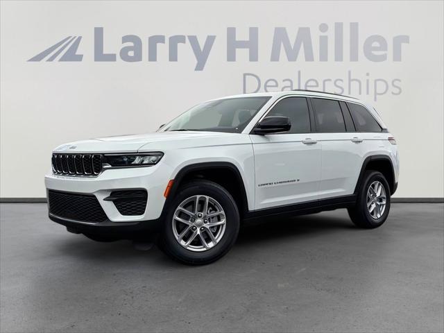 2026 Jeep Grand Cherokee GRAND CHEROKEE LAREDO X 4X4