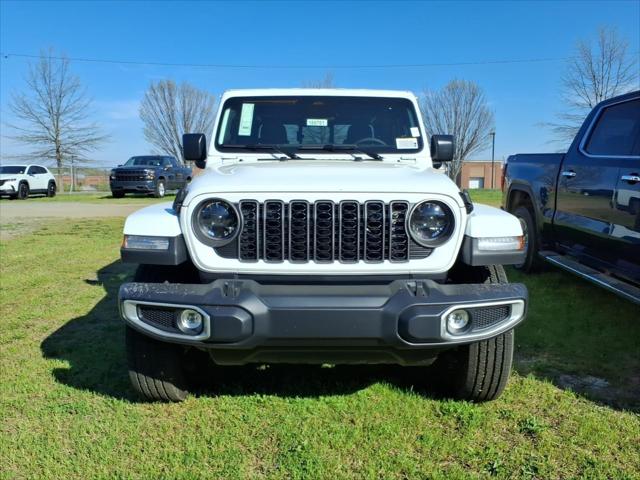 2026 Jeep Gladiator GLADIATOR SAHARA 4X4
