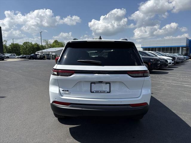 2026 Jeep Grand Cherokee Altitude 4x4