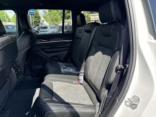2026 Jeep Grand Cherokee Altitude 4x4