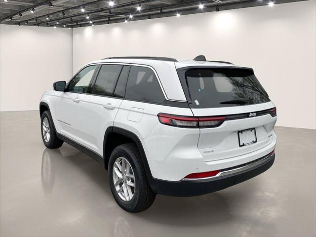 2026 Jeep Grand Cherokee GRAND CHEROKEE LAREDO X 4X4