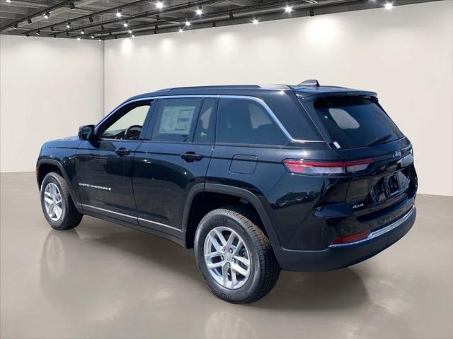 2026 Jeep Grand Cherokee GRAND CHEROKEE LAREDO X 4X4