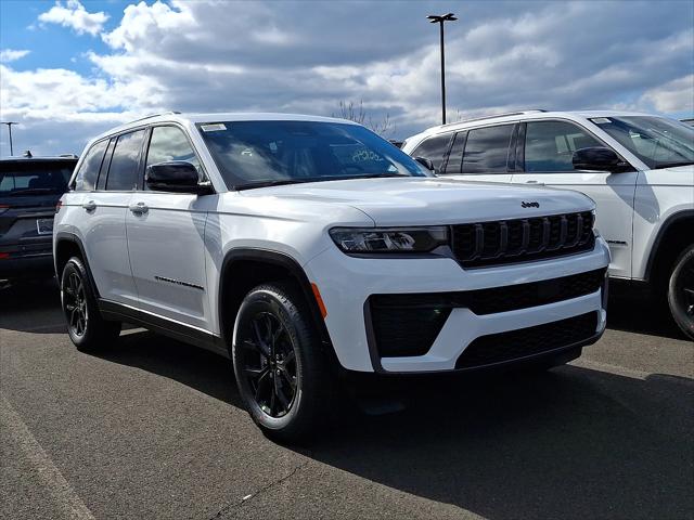 2026 Jeep Grand Cherokee GRAND CHEROKEE LAREDO ALTITUDE 4X4