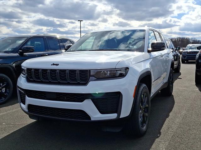 2026 Jeep Grand Cherokee GRAND CHEROKEE LAREDO ALTITUDE 4X4