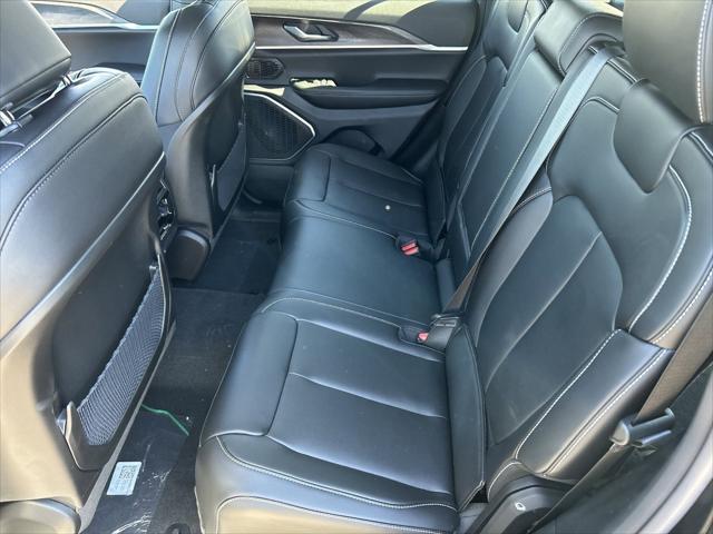 2026 Jeep Grand Cherokee Limited 4x2