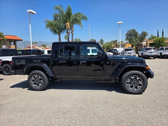 2026 Jeep Gladiator GLADIATOR SAHARA 4X4