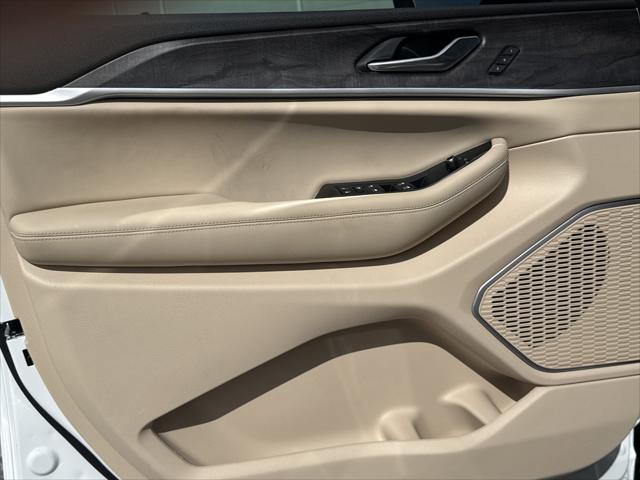 2026 Jeep Grand Cherokee Limited 4x2