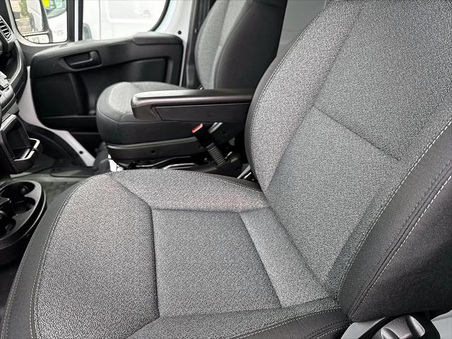 2026 Ram ProMaster Cargo Van Tradesman High Roof 136" WB w/Pass Seat