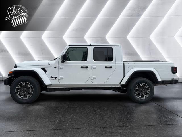 2026 Jeep Gladiator GLADIATOR SAHARA 4X4