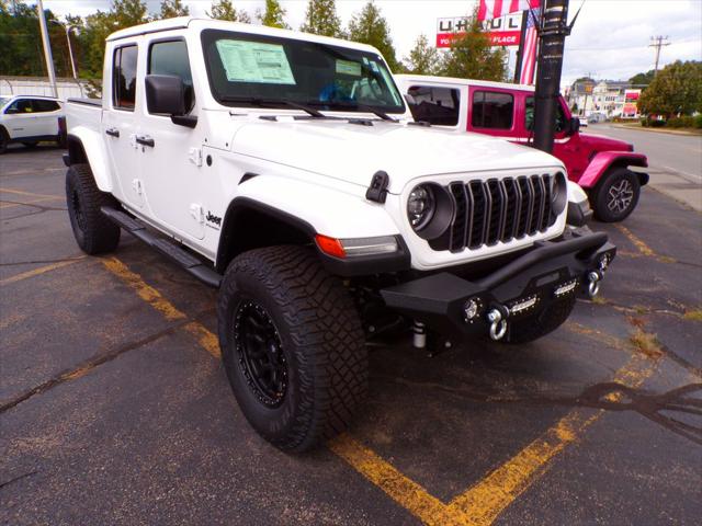 2026 Jeep Gladiator GLADIATOR SAHARA 4X4
