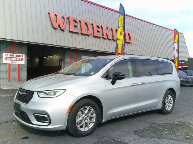 2024 Chrysler Pacifica Touring L for sale in Schenectady, NY