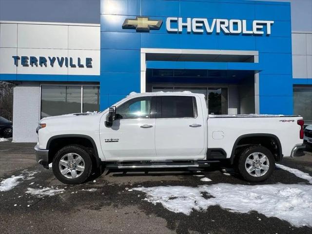 2022 Chevrolet Silverado 2500HD 4WD Crew Cab Standard Bed LTZ for sale in Terryville, CT