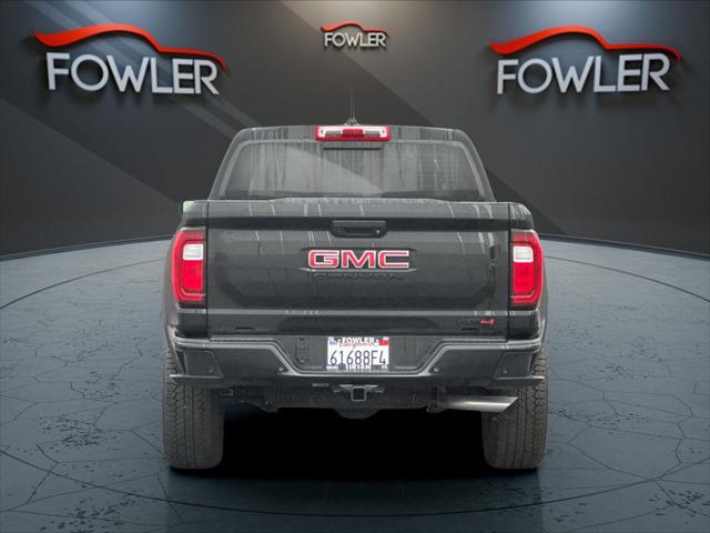 2025 GMC Canyon 4WD AT4