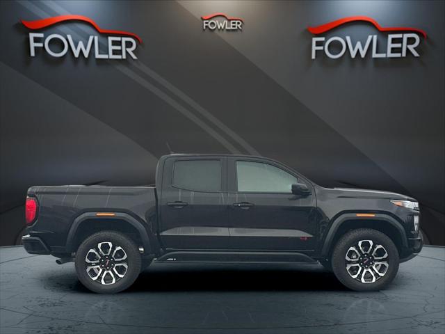 2025 GMC Canyon 4WD AT4