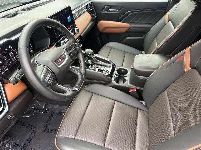 2025 GMC Canyon 4WD AT4