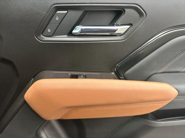 2025 GMC Canyon 4WD AT4