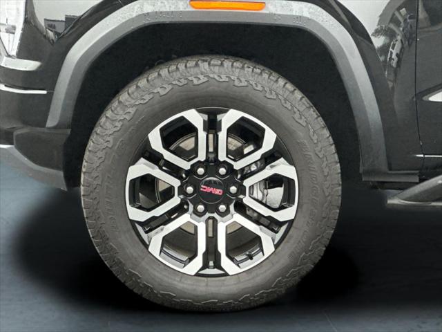 2025 GMC Canyon 4WD AT4