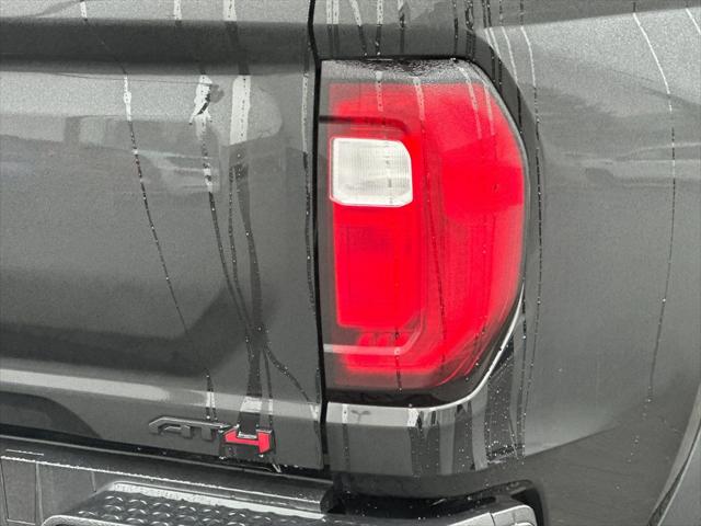 2025 GMC Canyon 4WD AT4