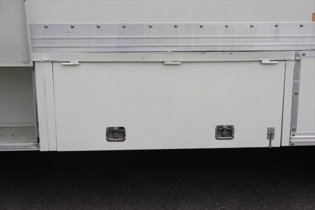 2016 Ford F-650 Base