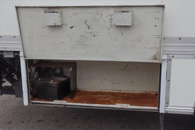 2016 Ford F-650 Base
