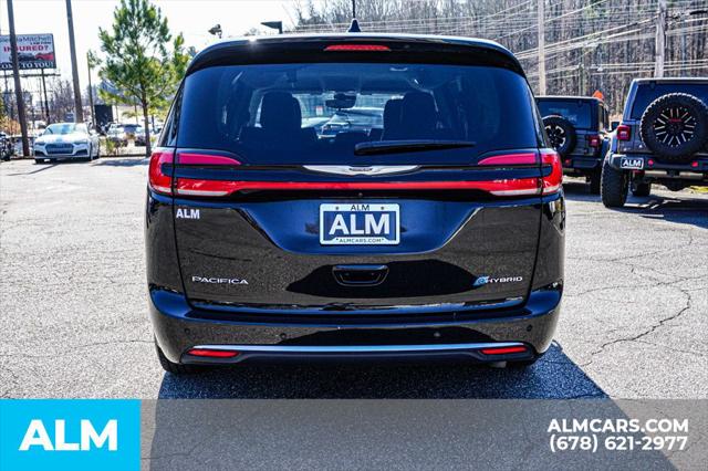 2024 Chrysler Pacifica Hybrid Select