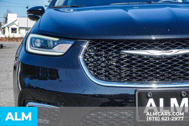 2024 Chrysler Pacifica Hybrid Select