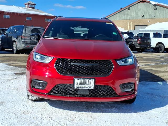 2026 Chrysler Pacifica Select AWD