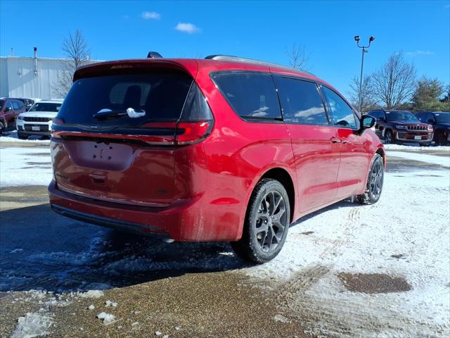 2026 Chrysler Pacifica Select AWD