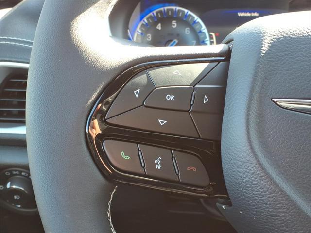 2026 Chrysler Pacifica Select AWD