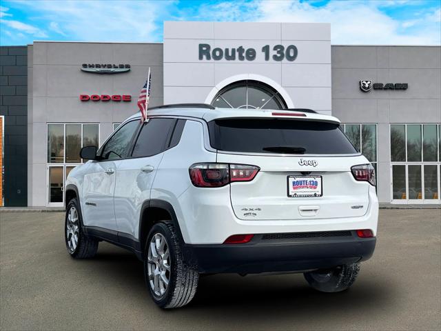 2022 Jeep Compass Latitude Lux 4x4 2022 Jeep Compass Latitude Lux 4x4