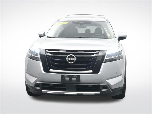 2023 Nissan Pathfinder SL 4WD