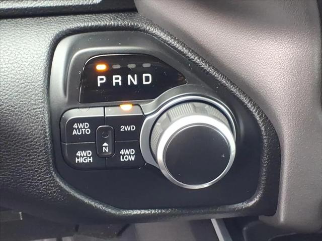 2020 Ram 1500 Big Horn Crew Cab 4x4 5'7" Box