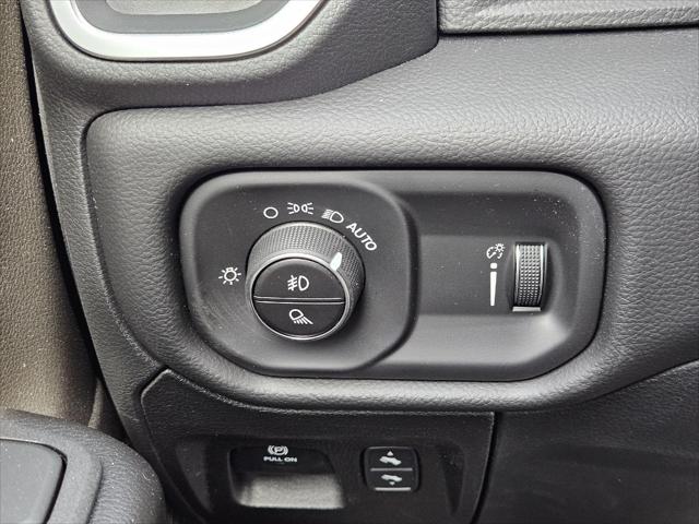 2026 Ram 1500 Lone Star Crew Cab 4x2 57 Box