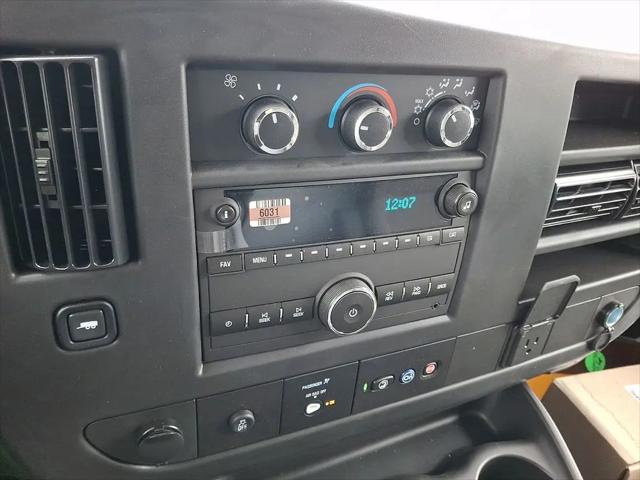 2025 GMC Savana Cutaway Work Van