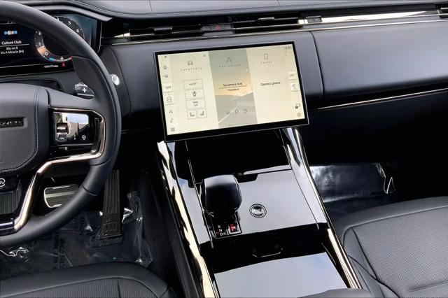 2026 Land Rover Range Rover Sport P635 SV