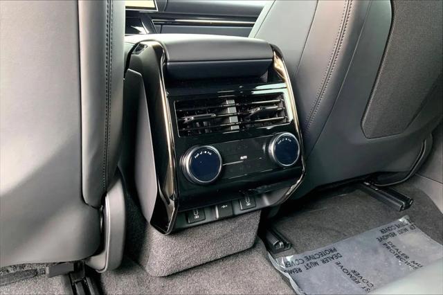 2026 Land Rover Range Rover Sport P635 SV