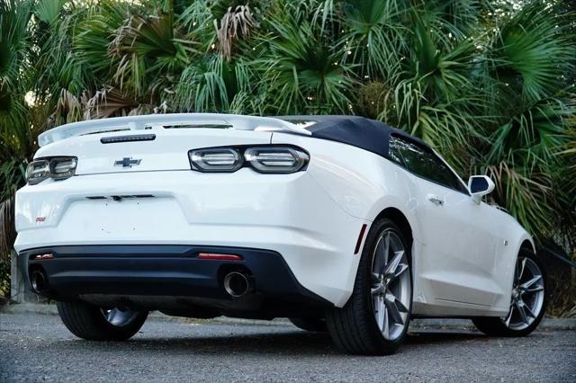 2022 Chevrolet Camaro RWD Convertible 2LT