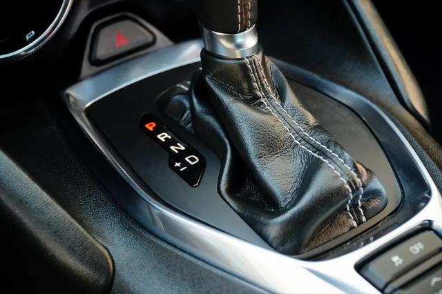 2022 Chevrolet Camaro RWD Convertible 2LT